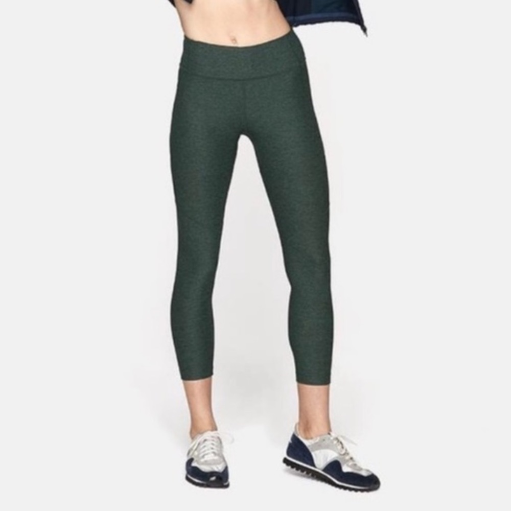 NWOT Outdoor Voices 3/4 Warmup Leggings in Hunter